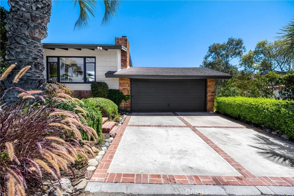 1961 Temple Hills Drive, Laguna Beach, California 92651 home-pic-68