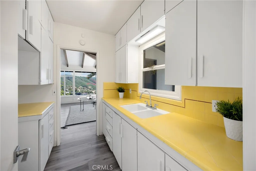 1961 Temple Hills Drive, Laguna Beach, California 92651 home-pic-41