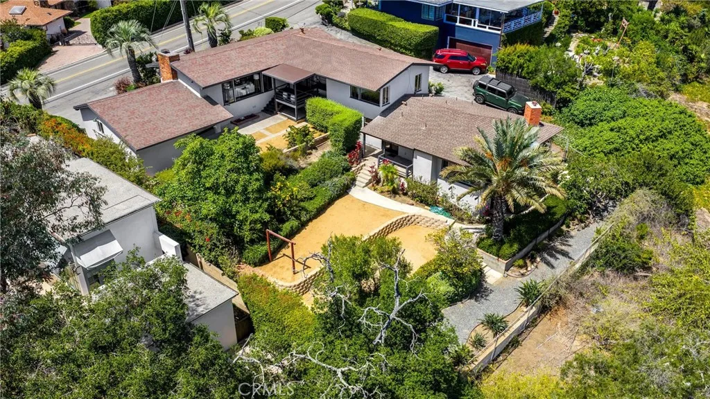 1961 Temple Hills Drive, Laguna Beach, California 92651 home-pic-64