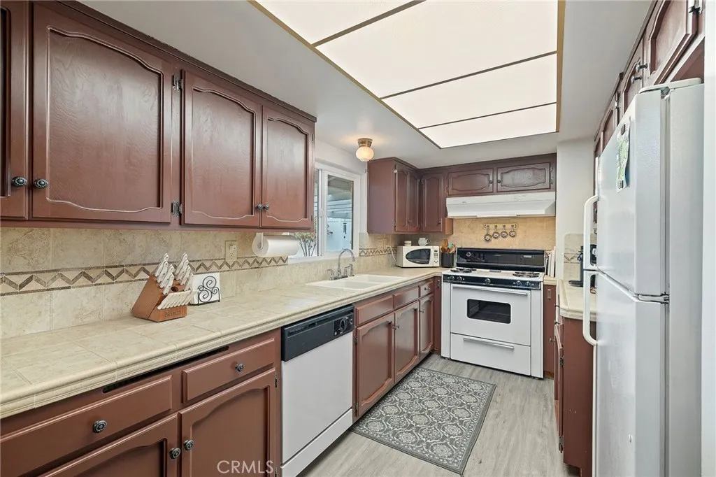 2428 Santa Clara, Fullerton, California 92831 home-pic-19