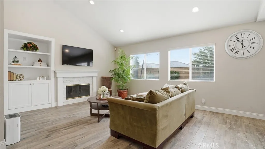 5005 Grand Avenue, Montclair, California 91763 home-pic-14