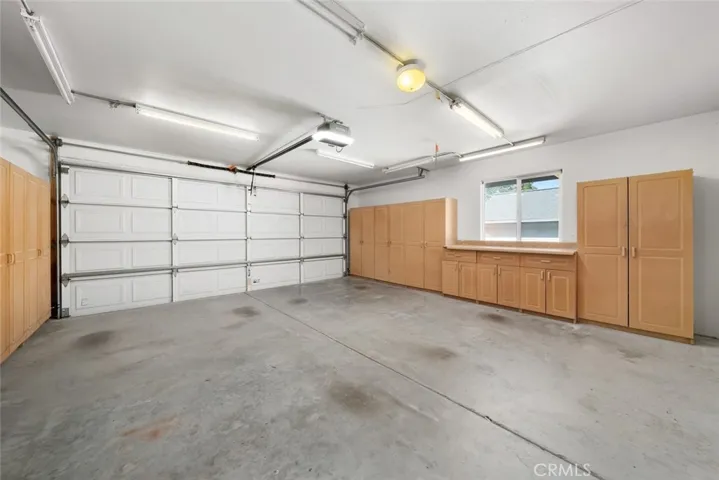 Garage.