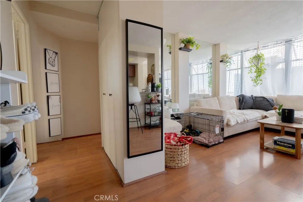 100 Atlantic 970, Long Beach, California 90802 home-pic-11