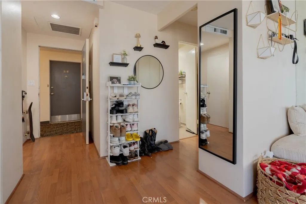 100 Atlantic 970, Long Beach, California 90802 home-pic-13