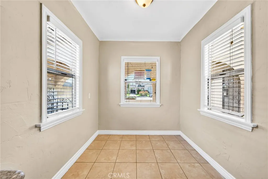 3119 W 76th, Los Angeles, California 90043 home-pic-12