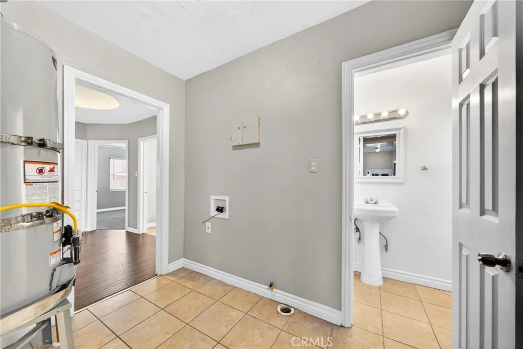 3119 W 76th, Los Angeles, California 90043 home-pic-18