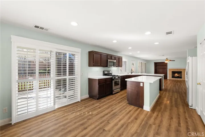 1067 Gold Finch, Beaumont, California 92223