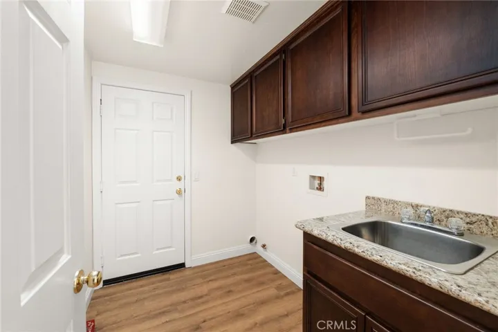 1067 Gold Finch, Beaumont, California 92223