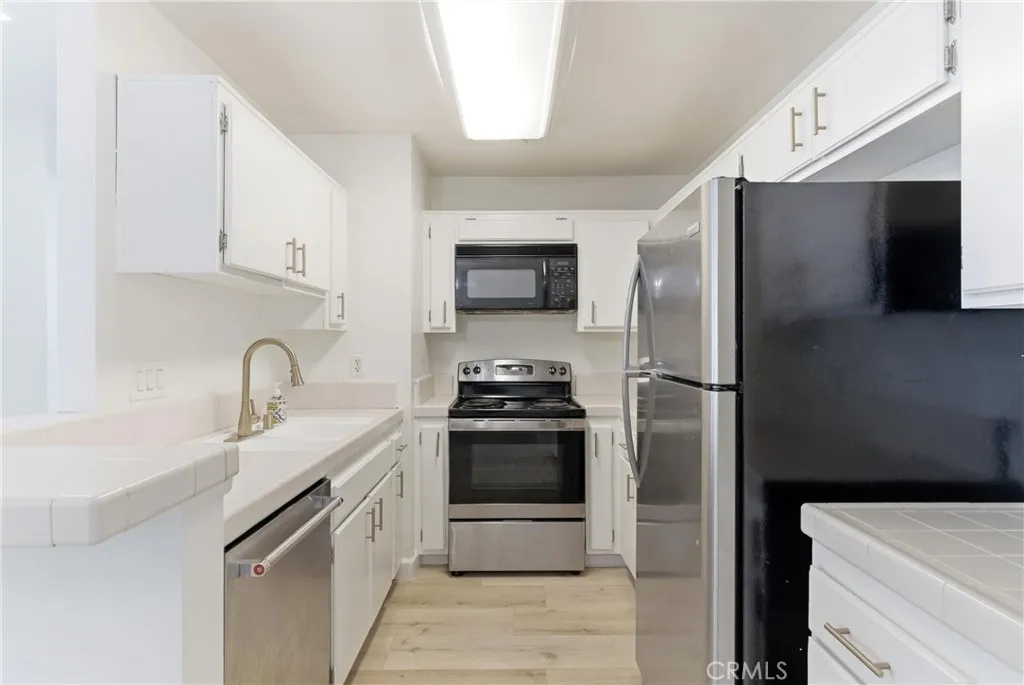 7720 Elmdale E, Stanton, California 90680 home-pic-12