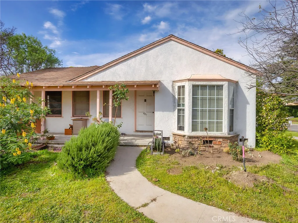 441 Dartmouth Road, Burbank, California 91504 home-pic-3