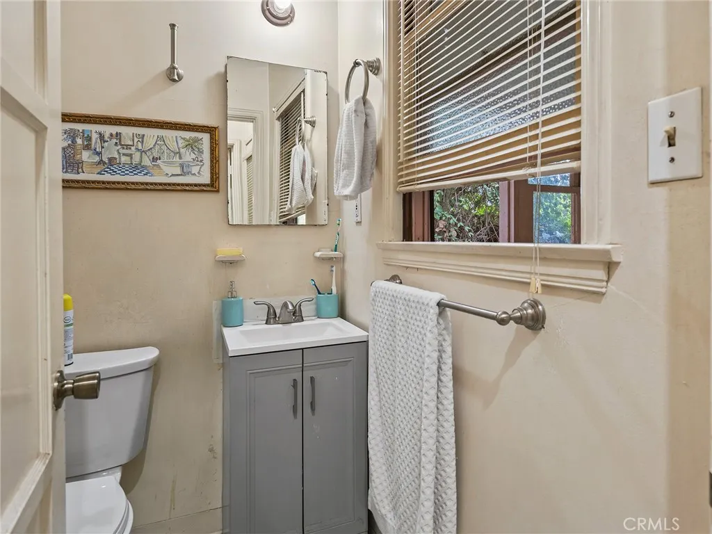 441 Dartmouth Road, Burbank, California 91504 home-pic-24