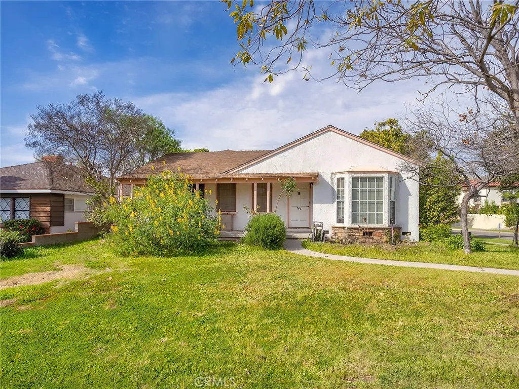 441 Dartmouth Road, Burbank, California 91504 home-pic-2