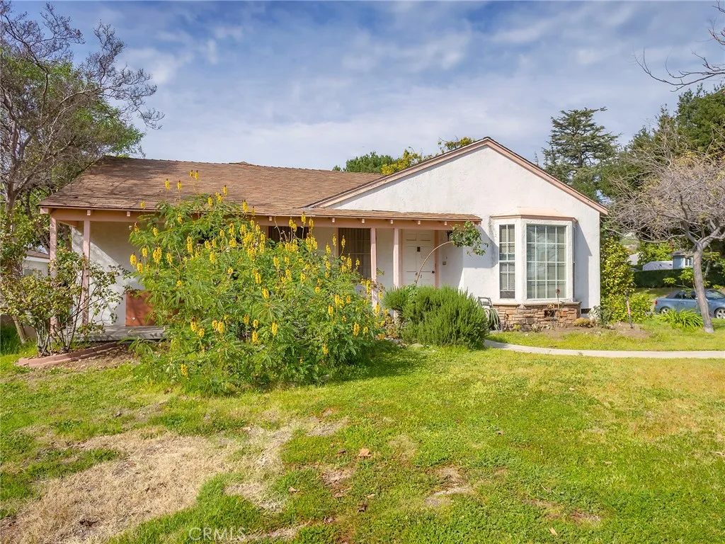 441 Dartmouth Road, Burbank, California 91504 home-pic-4