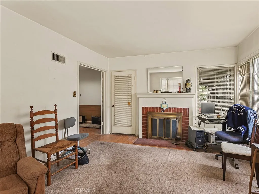 441 Dartmouth Road, Burbank, California 91504 home-pic-16