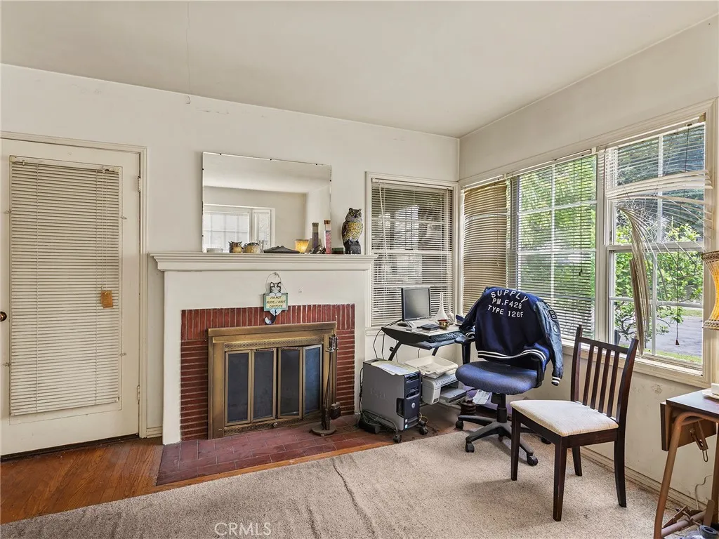 441 Dartmouth Road, Burbank, California 91504 home-pic-17