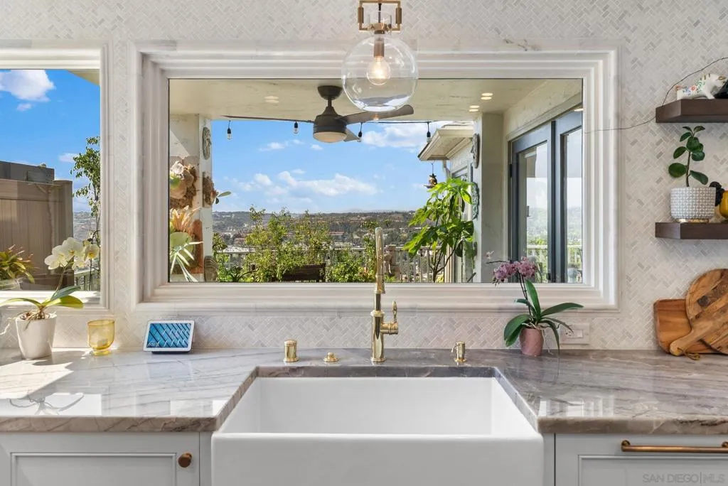 4136 Palisades Road, San Diego, California 92116 home-pic-18
