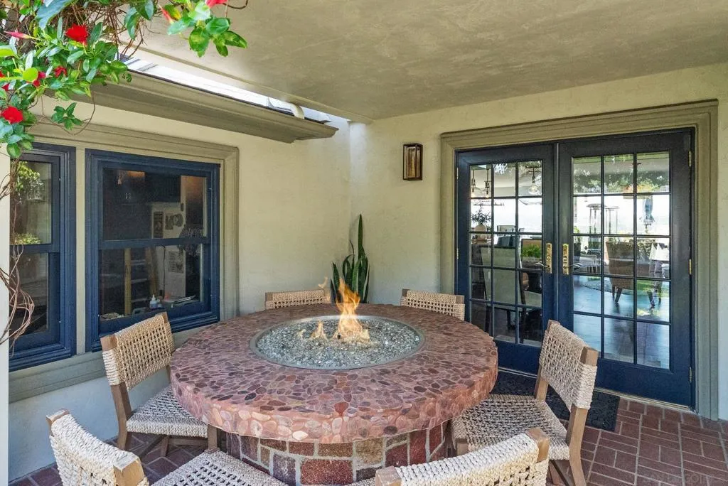 4136 Palisades Road, San Diego, California 92116 home-pic-58