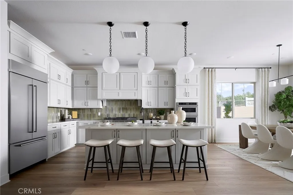 Model Home Photos – Same Floor Plan, Finishes May Vary.