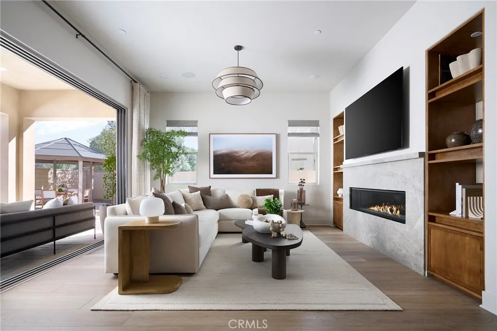 Model Home Photos – Same Floor Plan, Finishes May Vary.