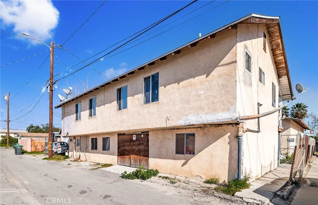 1077 N La Cadena, Colton, California 92324 home-pic-46