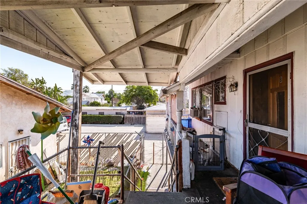 1077 N La Cadena, Colton, California 92324 home-pic-44