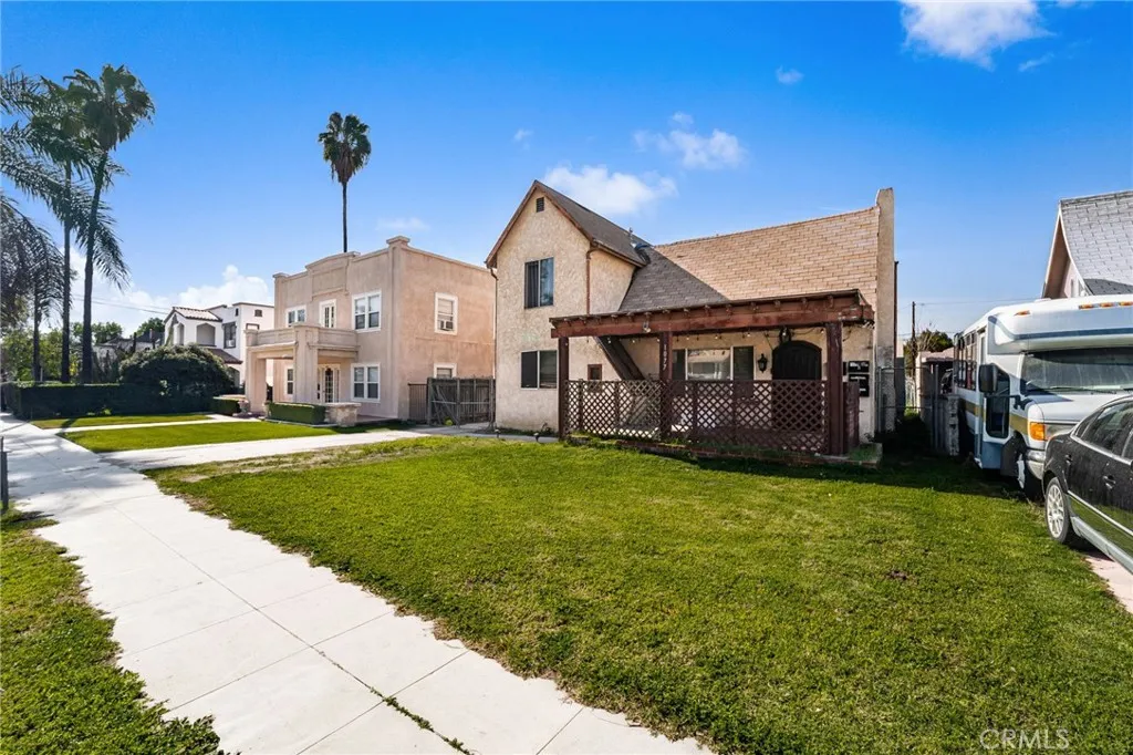 1077 N La Cadena, Colton, California 92324 home-pic-4
