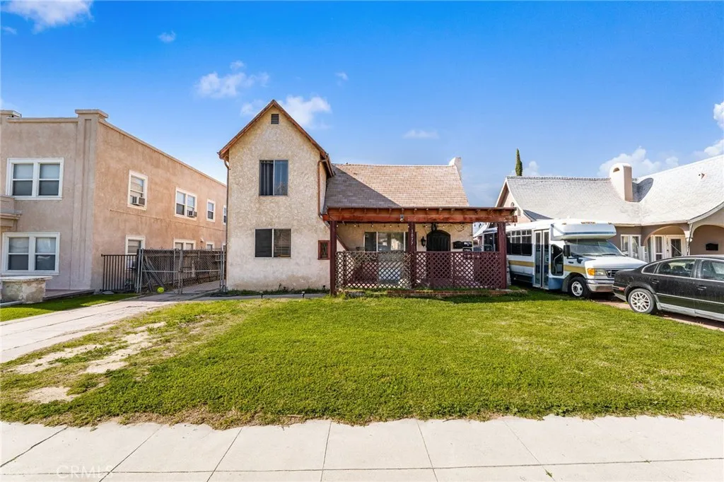 1077 N La Cadena, Colton, California 92324 home-pic-3