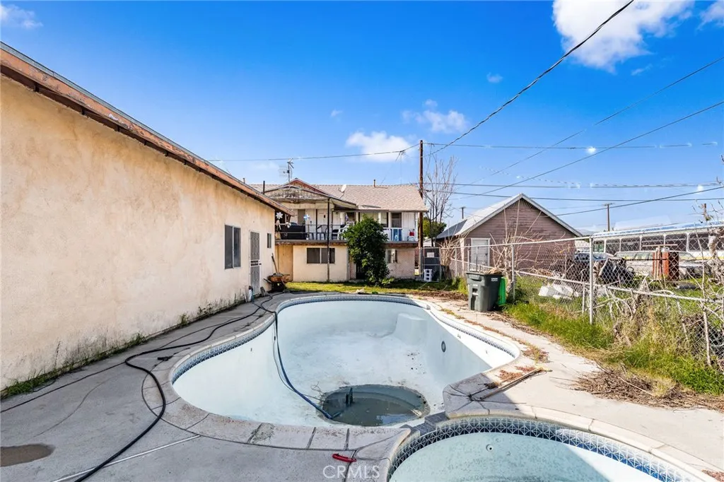 1077 N La Cadena, Colton, California 92324 home-pic-37