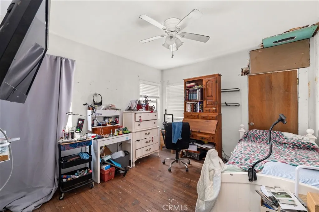 1077 N La Cadena, Colton, California 92324 home-pic-17