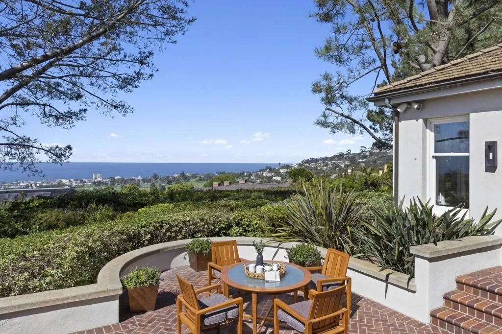 1515 El Camino Del Teatro, La Jolla, California 92037 home-pic-13