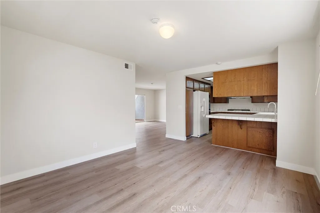 2609 Vanderbilt Lane 4, Redondo Beach, California 90278 home-pic-9