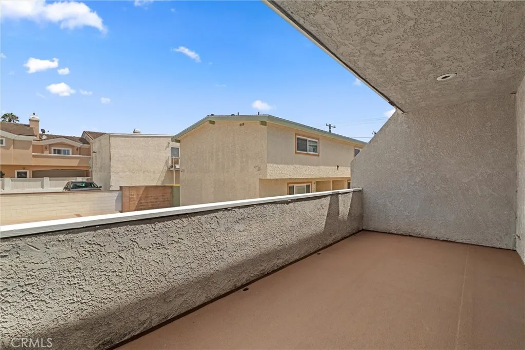 2609 Vanderbilt Lane 4, Redondo Beach, California 90278 home-pic-15
