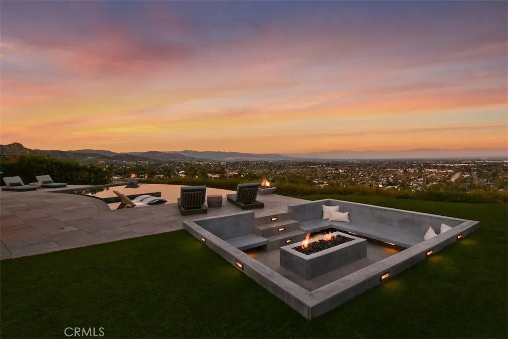 6100 Maury Avenue, Woodland Hills, California 91367 home-pic-30