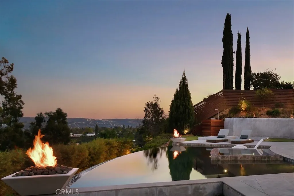6100 Maury Avenue, Woodland Hills, California 91367 home-pic-33
