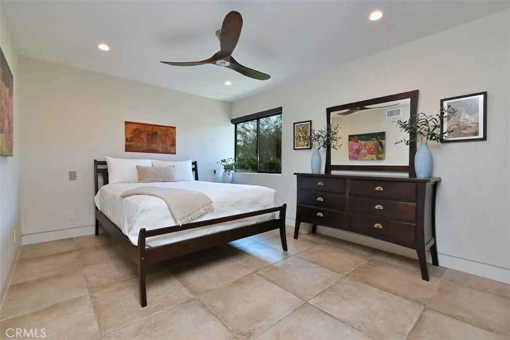 6100 Maury Avenue, Woodland Hills, California 91367 home-pic-20