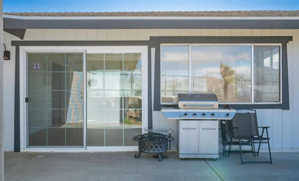 7478 Bonita Trail, Yucca Valley, California 92284 home-pic-36
