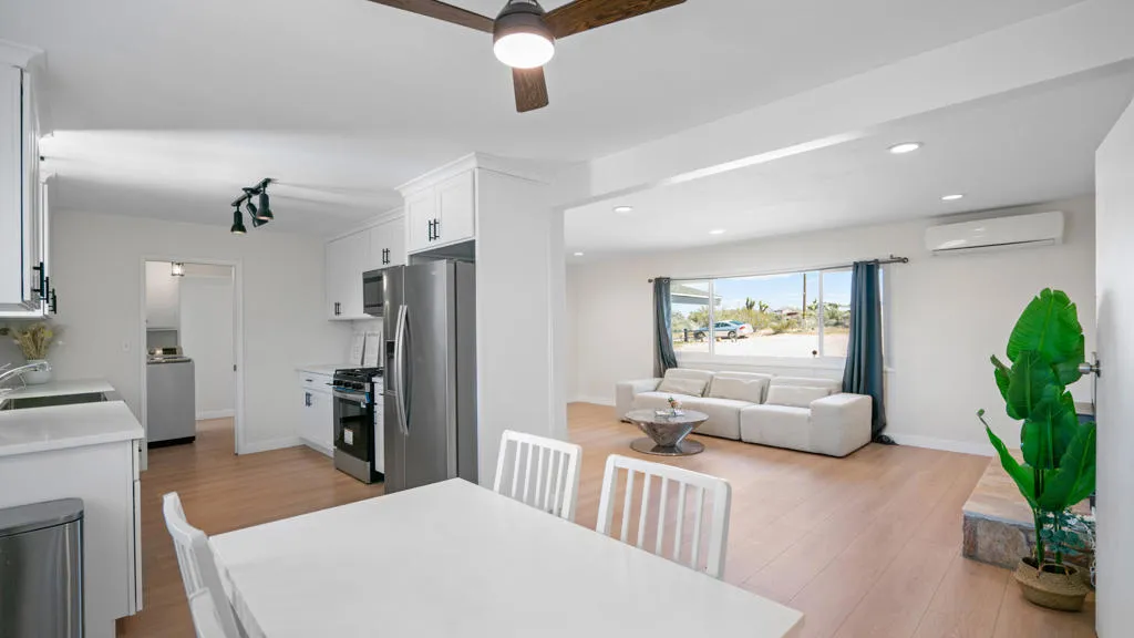 7478 Bonita Trail, Yucca Valley, California 92284 home-pic-2