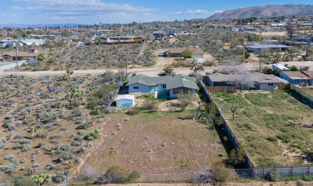 7478 Bonita Trail, Yucca Valley, California 92284 home-pic-50