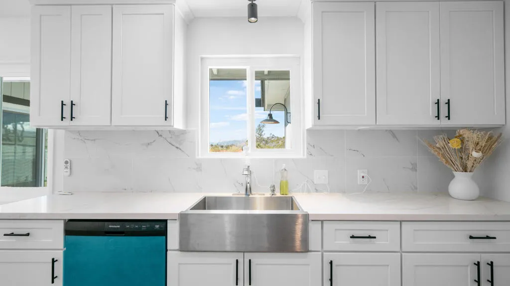 7478 Bonita Trail, Yucca Valley, California 92284 home-pic-10