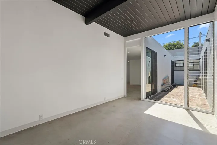 807 Unit