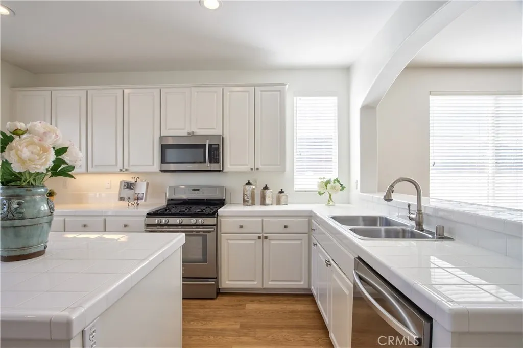 39531 Sierra Madre, Murrieta, California 92563 home-pic-10