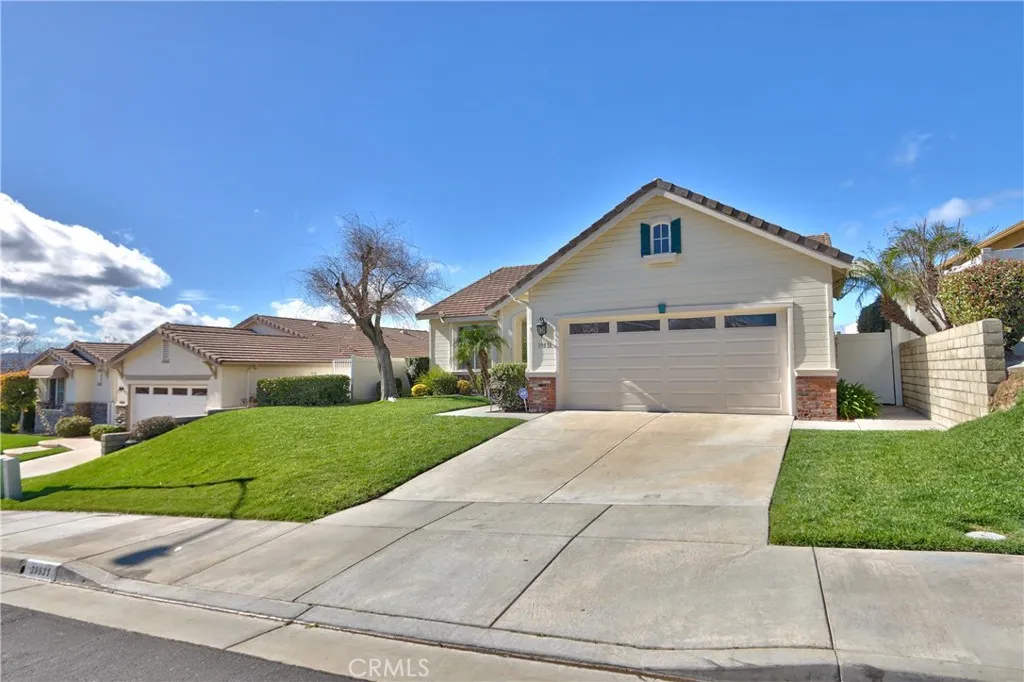 39531 Sierra Madre, Murrieta, California 92563 home-pic-4