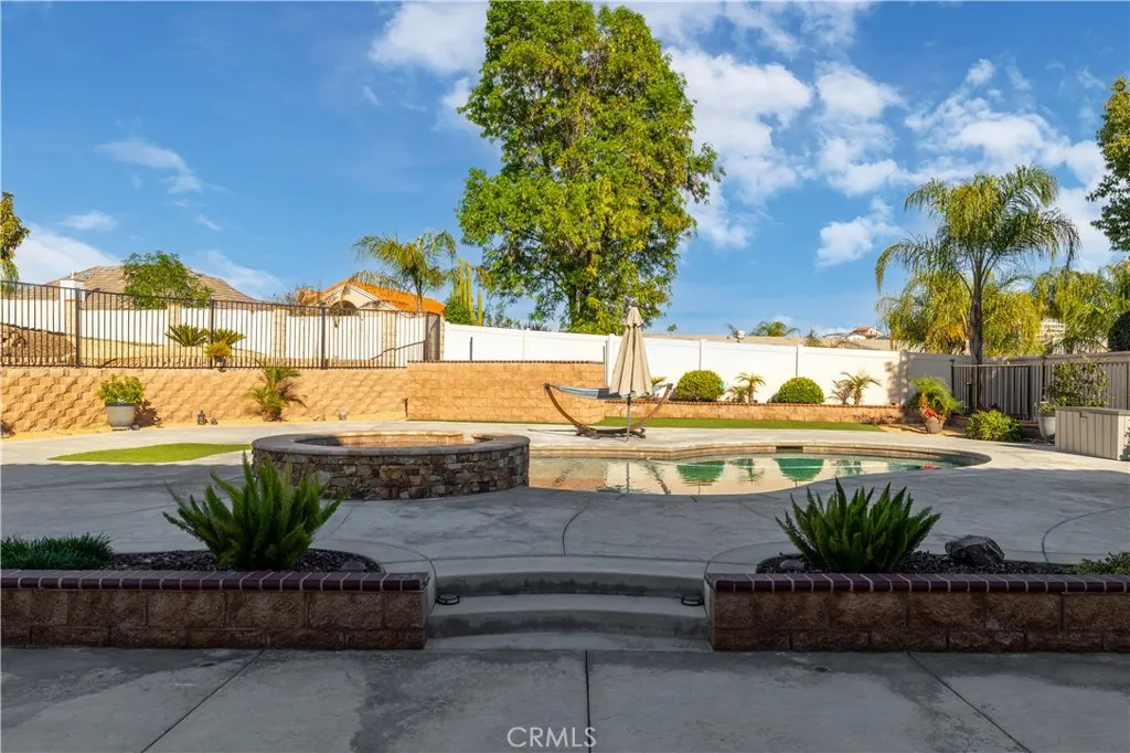 22270 Pinto Drive, Menifee, California 92587 home-pic-47