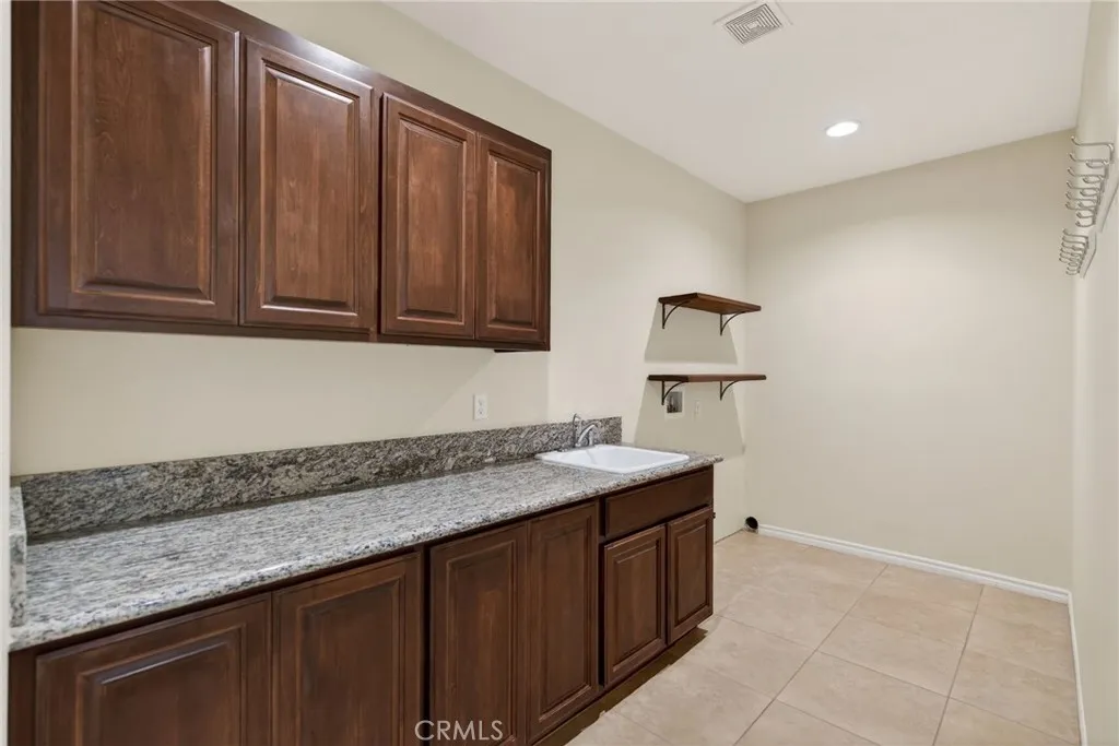 22270 Pinto Drive, Menifee, California 92587 home-pic-34