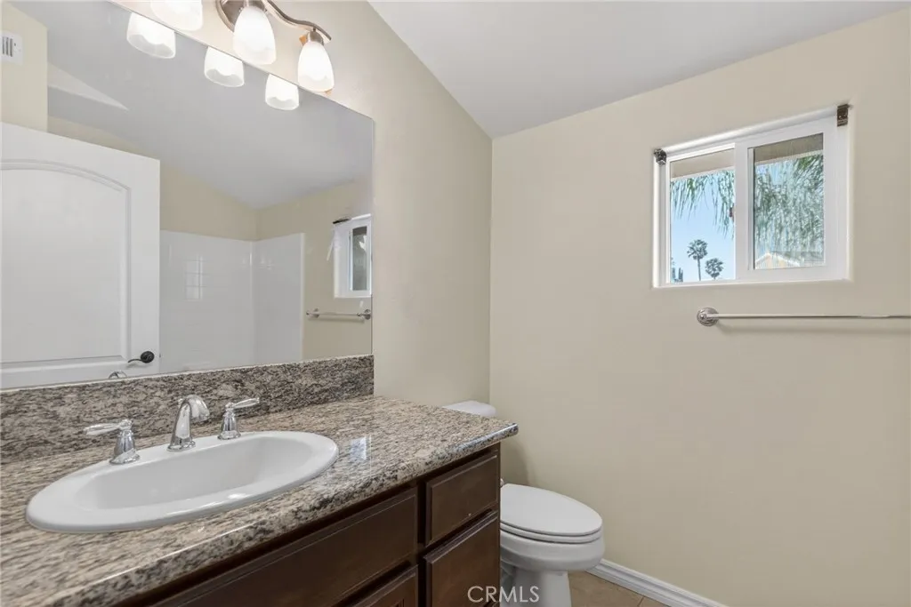 22270 Pinto Drive, Menifee, California 92587 home-pic-36