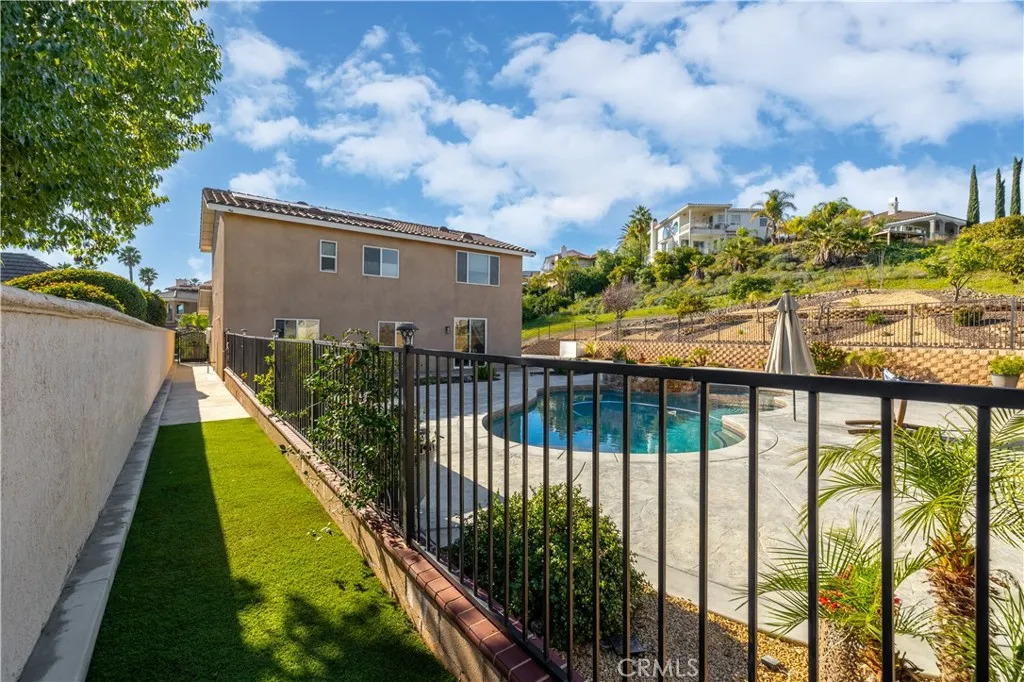22270 Pinto Drive, Menifee, California 92587 home-pic-53