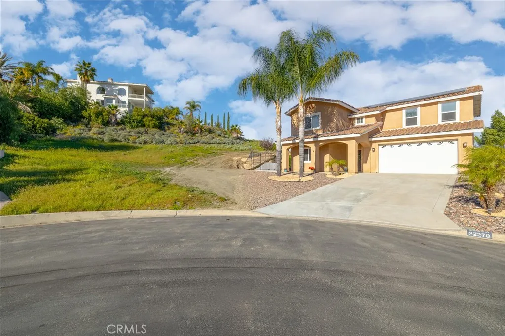 22270 Pinto Drive, Menifee, California 92587 home-pic-10