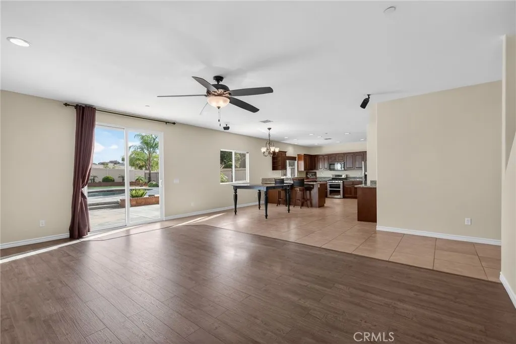 22270 Pinto Drive, Menifee, California 92587 home-pic-15