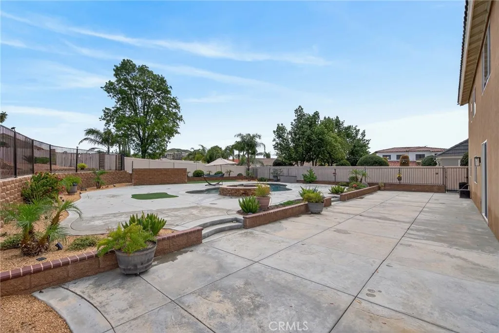 22270 Pinto Drive, Menifee, California 92587 home-pic-45