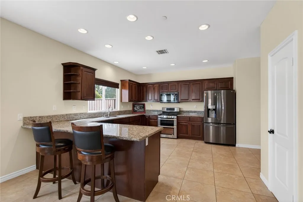 22270 Pinto Drive, Menifee, California 92587 home-pic-18